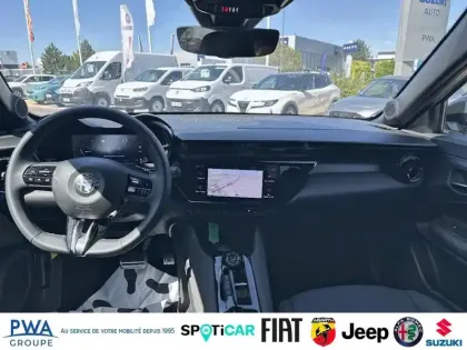 Photo 7 Alfa Romeo Junior  1.2 Ibrida 145ch Speciale e-DCT6