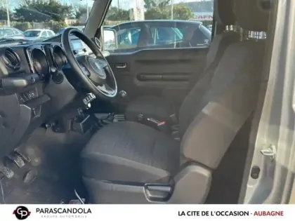 Photo 8 Suzuki Jimny  1.5 VVT Privilège