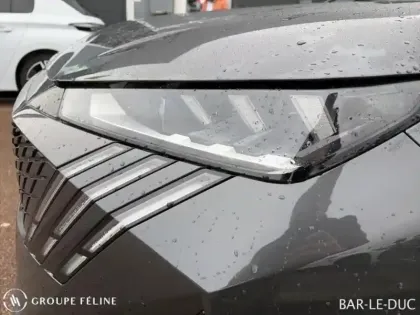 Photo 11 Peugeot 3008  1.2 Hybrid 145ch GT e-DCS6