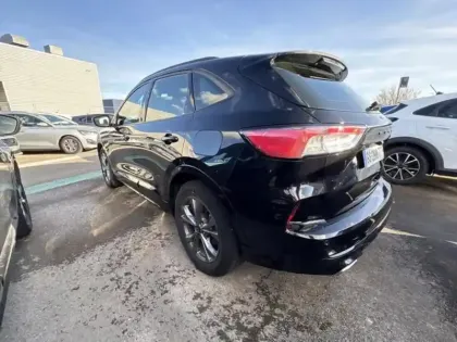 Photo 6 Ford Kuga  2.5 Duratec 190 ch FHEV E85 ST-Line BVA