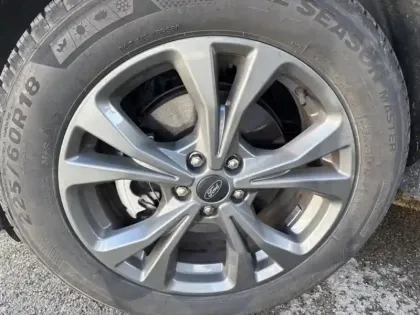 Photo 8 Ford Kuga  2.5 Duratec 190ch FHEV E85 ST-Line X BVA