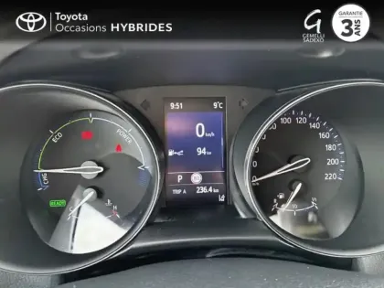 Photo 13 Toyota C-HR  122h Distinctive 2WD E-CVT MY22