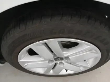 Photo 9 Renault Clio  1.5 Blue dCi 100ch Evolution - 24