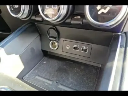 Photo 14 Renault Clio  1.6 E-Tech 145ch full hybrid esprit Alpine - 24