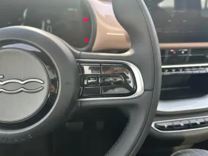 Photo 12 Fiat 500  e 118ch Icône