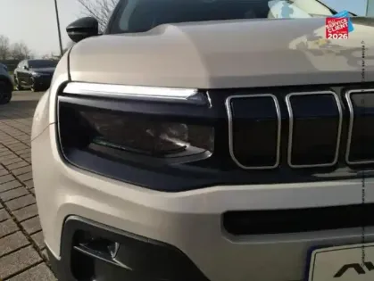 Photo 27 Jeep Avenger  1.2 Turbo T3 110ch MHEV Summit BVR6 eHybrid