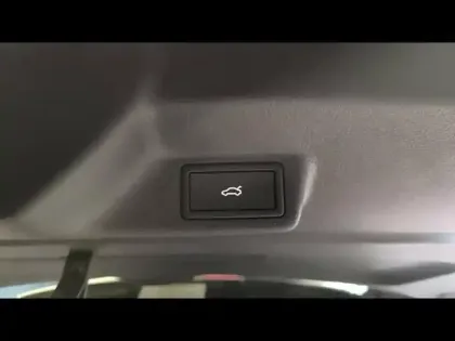 Photo 10 Volkswagen ID. Buzz  286ch Pro 7 places 86 kWh