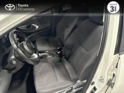 Photo 14 Toyota Yaris Gén. IV Ph1 NG Dynamic Business 5