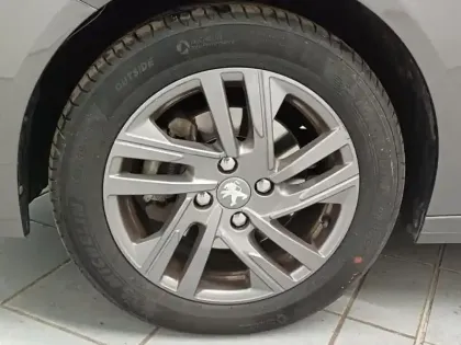 Photo 7 Peugeot 208  1.2 PureTech 100ch S&S Style EAT8