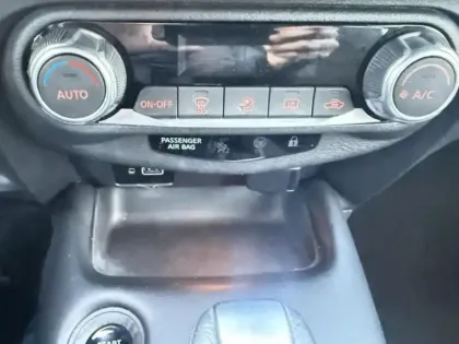 Photo 13 Nissan Juke  1.6 Hybrid 143ch N-Connecta 2022.5