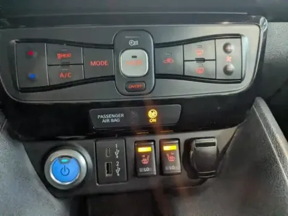 Photo 13 Nissan Leaf  217ch e+ 62kWh N-Connecta 21