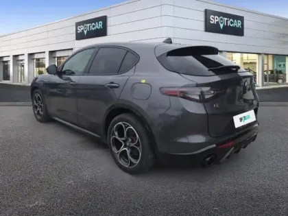 Photo 6 Alfa Romeo Stelvio  2.2 Diesel 160ch Veloce AT8