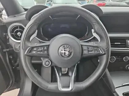 Photo 14 Alfa Romeo Stelvio  2.2 Diesel 160ch Veloce AT8