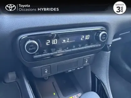 Photo 10 Toyota Yaris  116h Collection 5p MC24