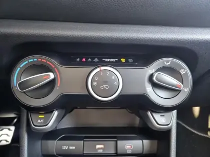 Photo 14 Kia Picanto  1.0 GDi 68ch GT-Line BVMA5