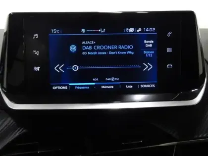 Photo 14 Peugeot 208  1.2 PureTech 100ch S&S Style 118g