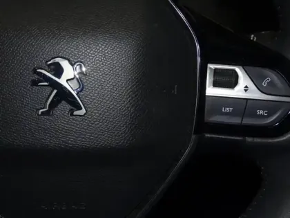 Photo 11 Peugeot 208  1.2 PureTech 100ch S&S Style 118g