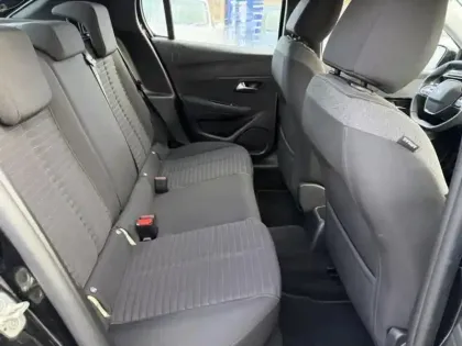 Photo 12 Peugeot 208  1.2 Hybrid 100ch Active e-DCS6