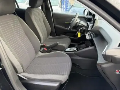 Photo 11 Peugeot 208  1.2 Hybrid 100ch Active e-DCS6