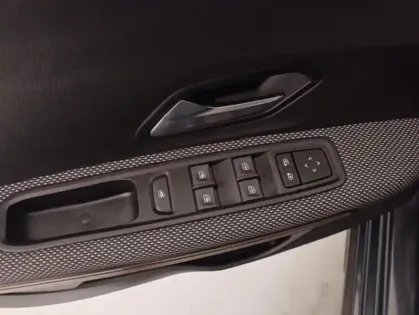 Photo 11 Dacia Sandero  1.0 TCe 90ch Stepway Confort