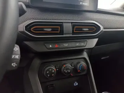 Photo 10 Dacia Sandero  1.0 TCe 90ch Stepway Confort