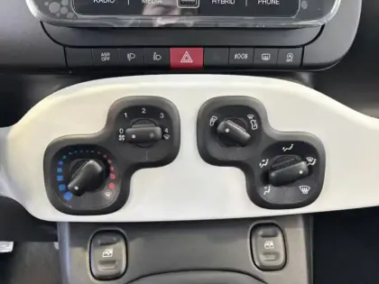 Photo 13 Fiat Panda  1.0 70ch BSG S&S  Cross