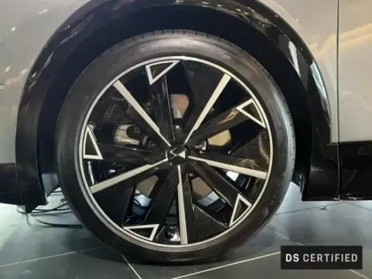 Photo 6 DS DS 8 N°8 Electrique 230ch Etoile