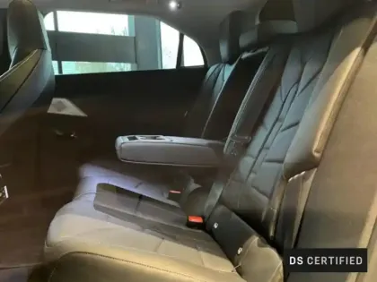 Photo 12 DS DS 8 N°8 Electrique 230ch Etoile