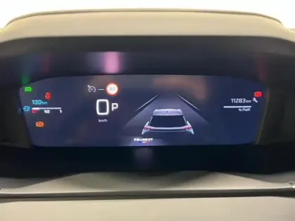 Photo 11 Peugeot 2008  1.2 Hybrid 136ch Allure e-DCS6