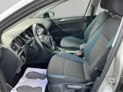 Photo 8 Volkswagen Golf  1.5 TSI EVO 150ch IQ.Drive DSG7 Euro6d-T 5p