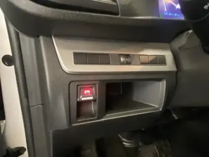 Photo 14 Peugeot Expert  Fg M 136ch (100kW) Batterie 75 kWh Pack Premium Connect