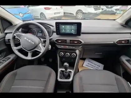 Photo 8 Dacia Sandero  1.0 TCe 110ch Stepway Expression +