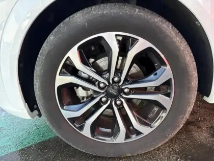 Photo 8 Ford Puma  1.0 Flexifuel 125 ch S&S mHEV ST-Line