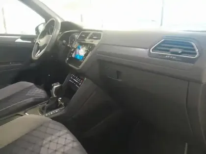 Photo 13 Volkswagen Tiguan  2.0 TDI 150ch R-Line DSG7