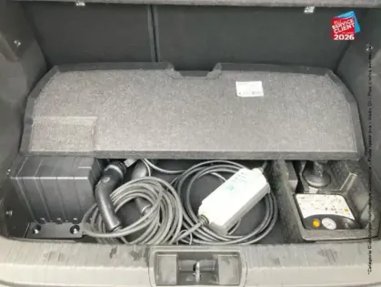 Photo 13 Renault Captur  1.6 E-Tech hybride rechargeable 160ch Initiale Paris -21