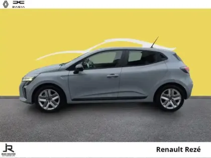 Photo 9 Renault Clio  1.6 E-Tech 145ch full hybrid Evolution - 24