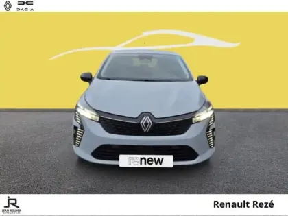 Photo 8 Renault Clio  1.6 E-Tech 145ch full hybrid Evolution - 24