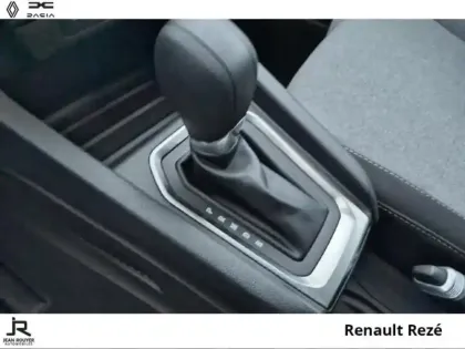 Photo 5 Renault Clio  1.6 E-Tech 145ch full hybrid Evolution - 24