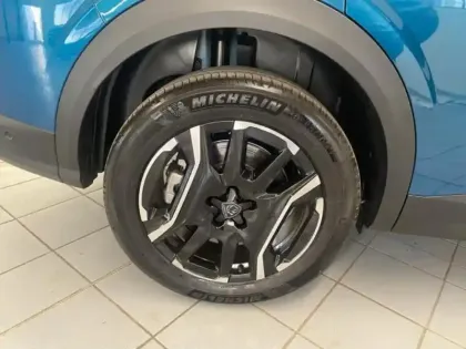 Photo 13 Peugeot 5008  Hybride Rechargeable Plug-in 195ch Allure e-DCS7