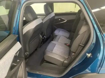 Photo 8 Peugeot 5008  Hybride Rechargeable Plug-in 195ch Allure e-DCS7