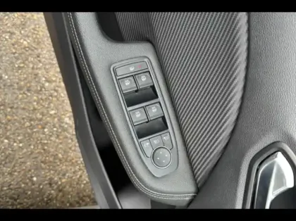 Photo 14 Renault Clio  1.6 E-Tech hybride 145ch Engineered