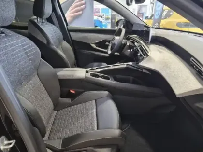 Photo 10 Peugeot 3008  1.2 Hybrid 145 ch Allure e-DCS6