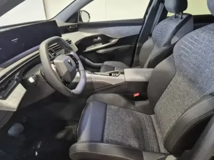 Photo 9 Peugeot 3008  1.2 Hybrid 145 ch Allure e-DCS6