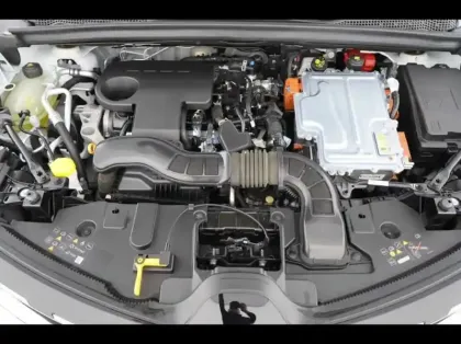 Photo 12 Renault Captur  1.6 E-Tech hybride 145ch Intens -21