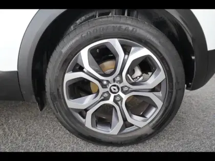 Photo 9 Renault Captur  1.6 E-Tech hybride 145ch Intens -21