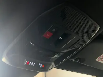 Photo 9 Peugeot 308  Plug-In Hybrid 180ch GT e-EAT8