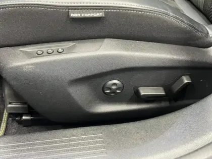 Photo 14 Peugeot 308  Plug-In Hybrid 180ch GT e-EAT8