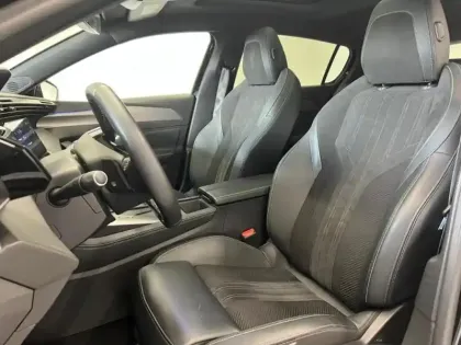 Photo 13 Peugeot 308  Plug-In Hybrid 180ch GT e-EAT8