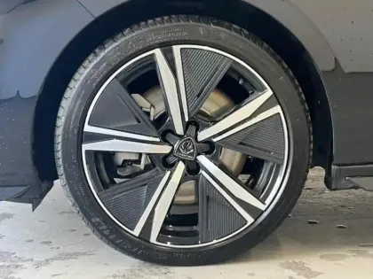 Photo 6 Peugeot 308  Plug-In Hybrid 180ch GT e-EAT8