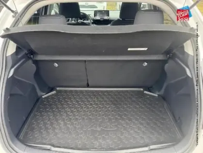 Photo 13 Toyota Yaris  116h Design 5p MY22 Camera